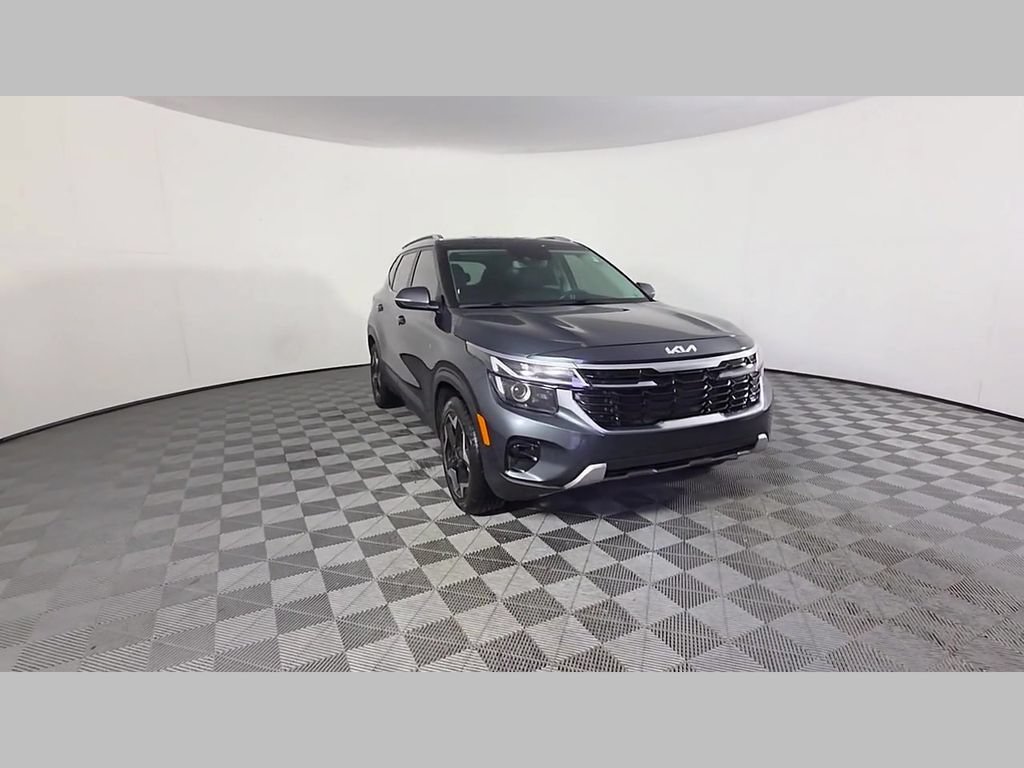 Used 2024 Kia Seltos EX FWD image 50