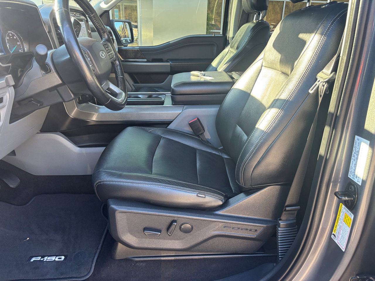 Used 2022 Ford F150 XLT w/ Equipment Group 302A High image 12