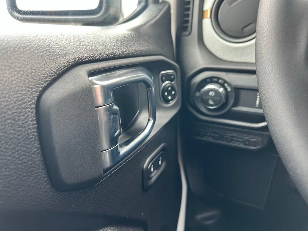 New 2026 Jeep Gladiator Sport AWD/4WD image 9