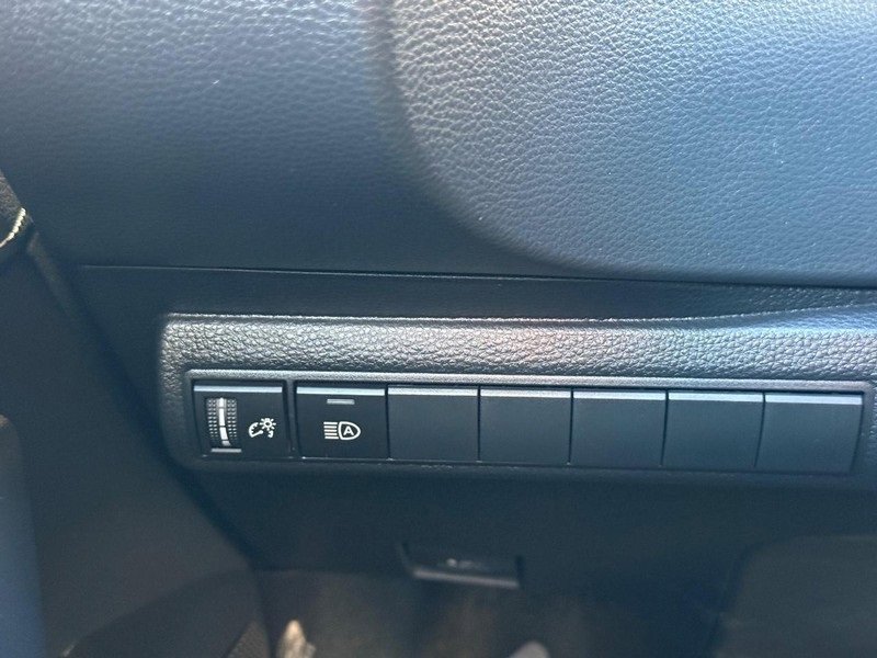 Used 2024 Toyota Corolla SE image 29