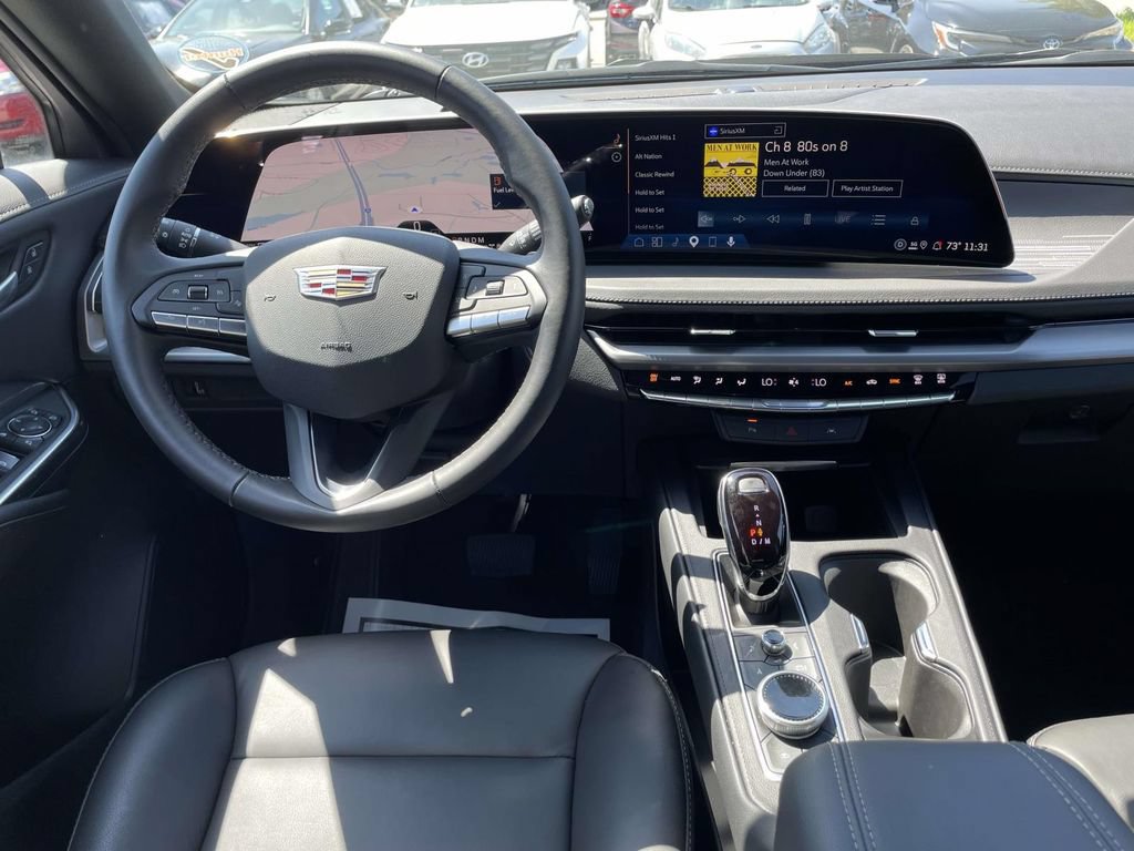 Used 2025 Cadillac XT4 Premium Luxury AWD/4WD image 2