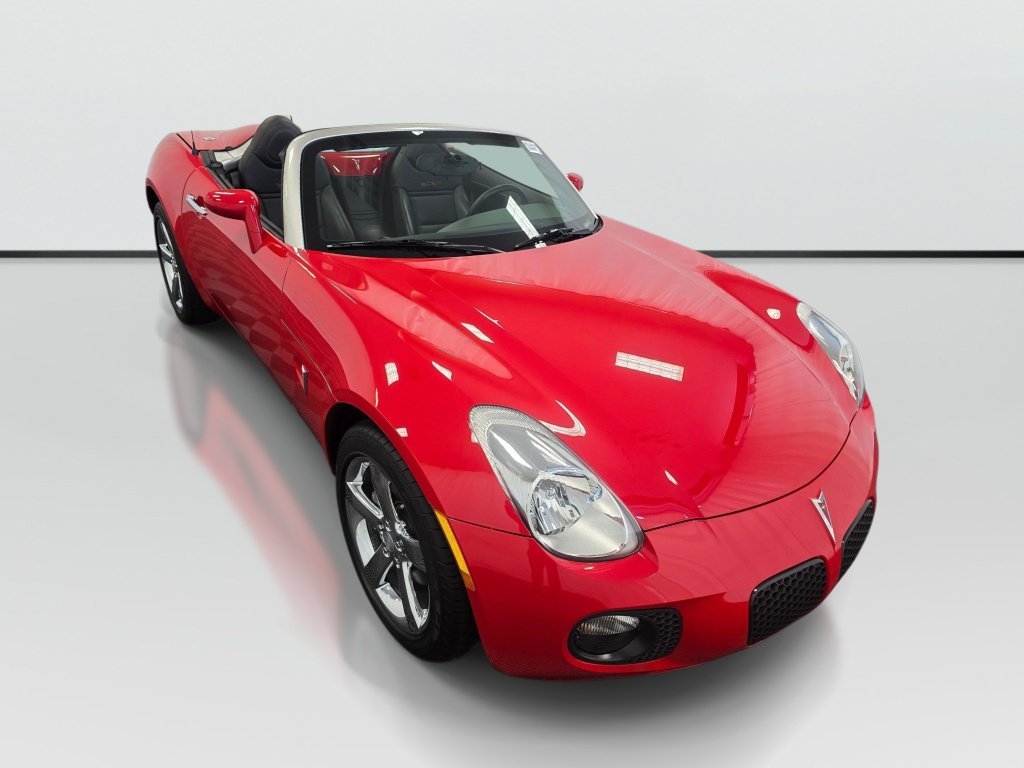 Used 2009 Pontiac Solstice GXP w/ Club Sport Package RWD image 10