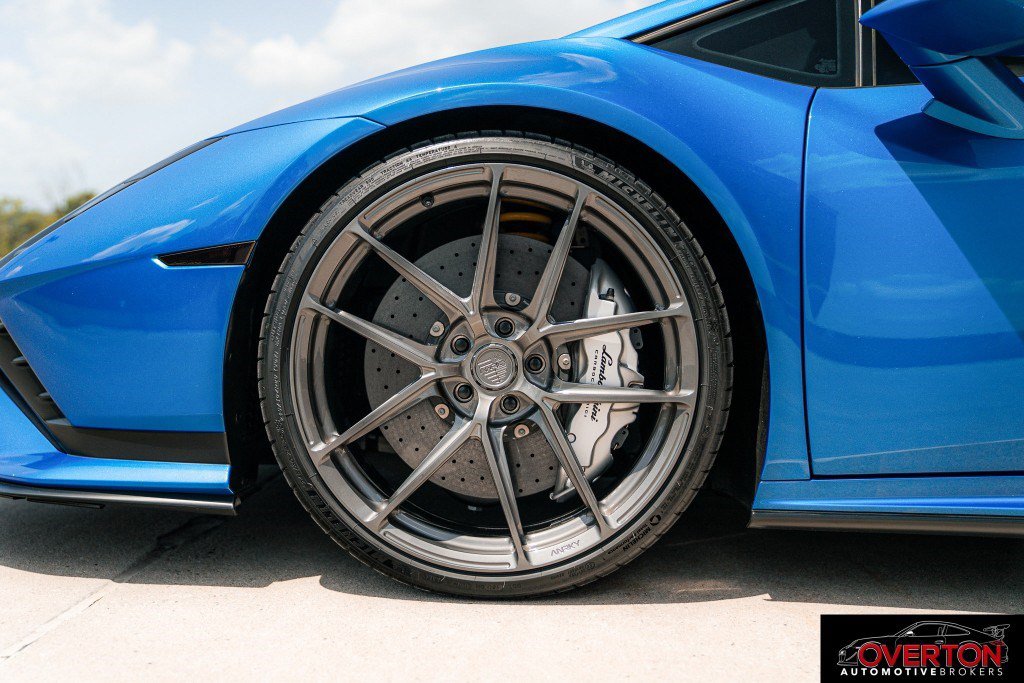 Used 2023 Lamborghini Huracan Tecnica RWD image 37