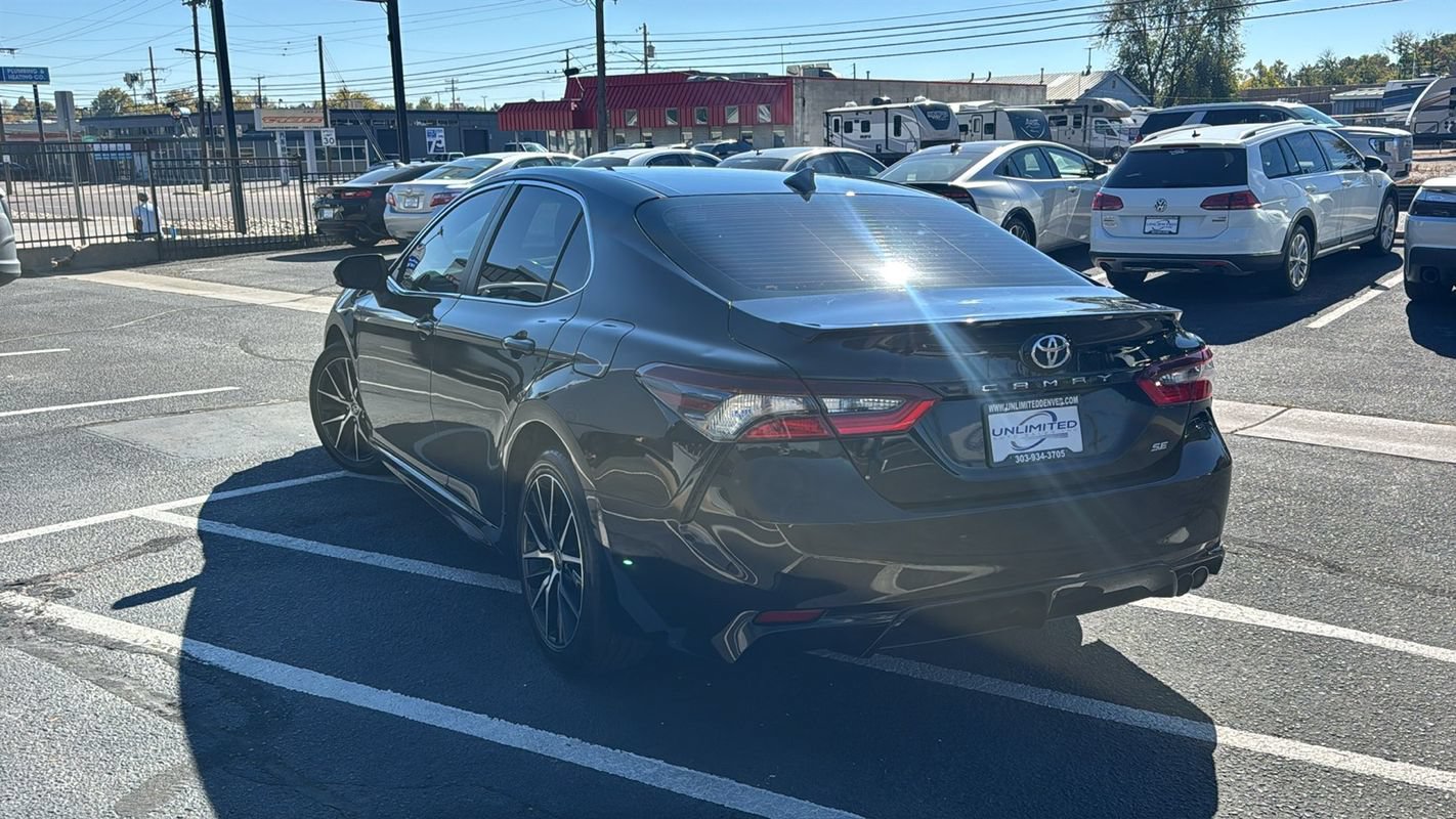 Used 2024 Toyota Camry SE FWD image 5
