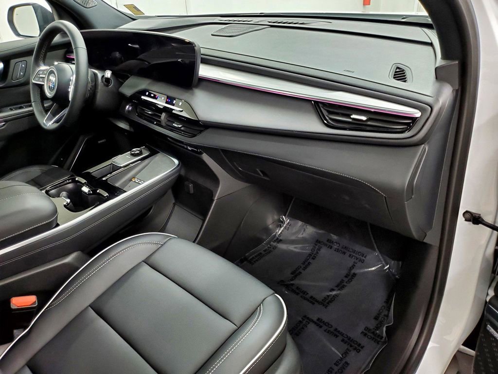Used 2025 Buick Enclave Preferred image 11