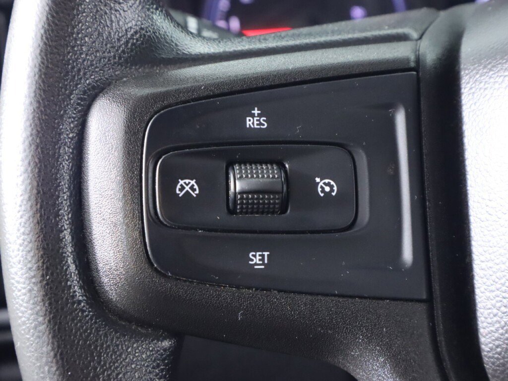 Used 2020 Chevrolet Silverado 1500 Custom Trail Boss w/ Custom Convenience Package AWD/4WD image 13