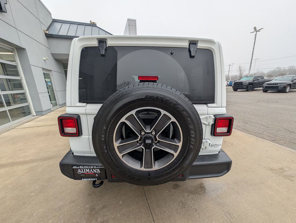 Used 2023 Jeep Wrangler Sahara image 11