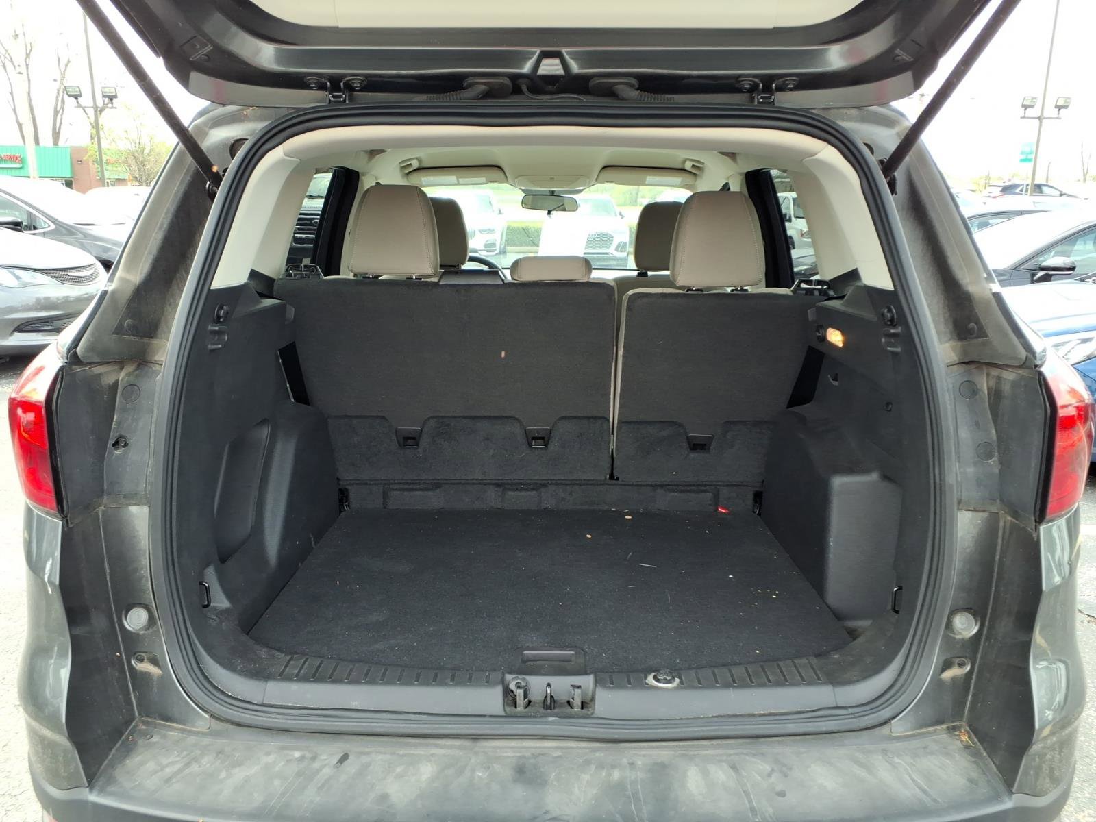 Used 2019 Ford Escape SE image 30