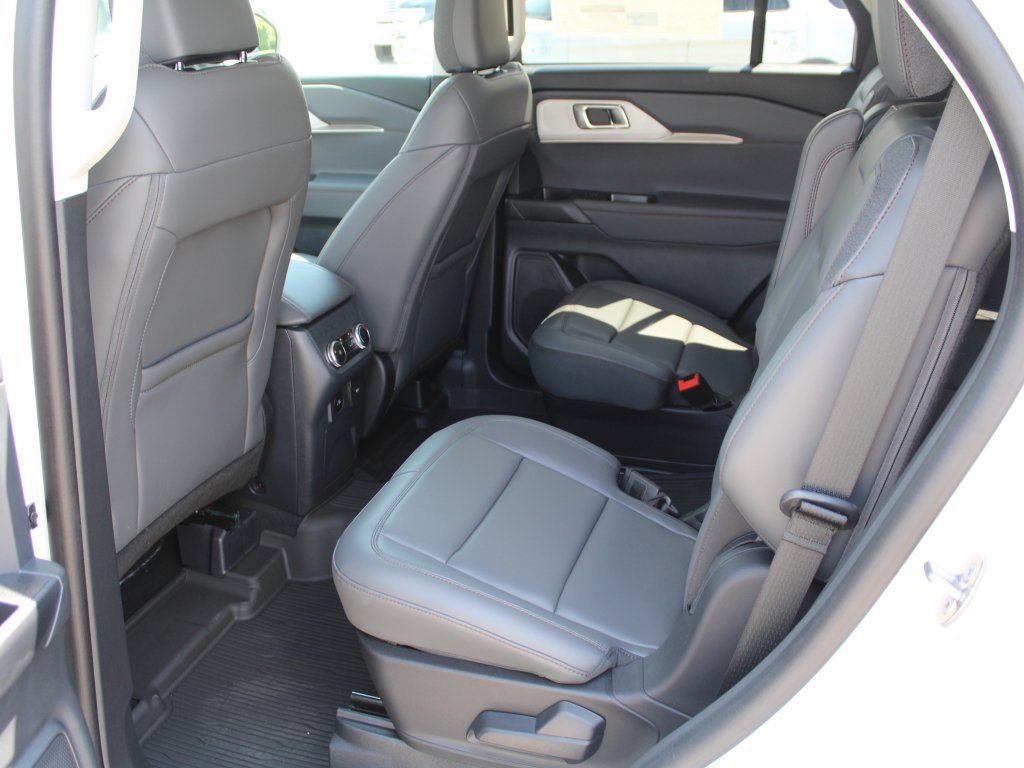 New 2025 Ford Explorer Active w/ Active Comfort Package image 5