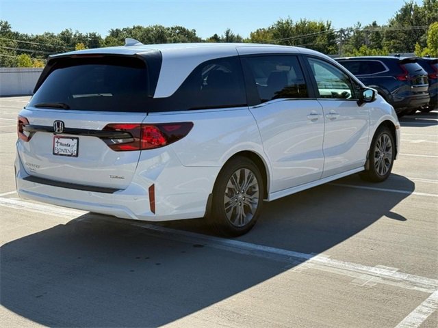 Certified 2025 Honda Odyssey Touring image 3