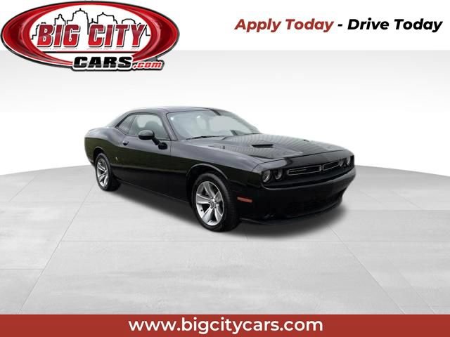 Used 2019 Dodge Challenger SXT RWD video 1