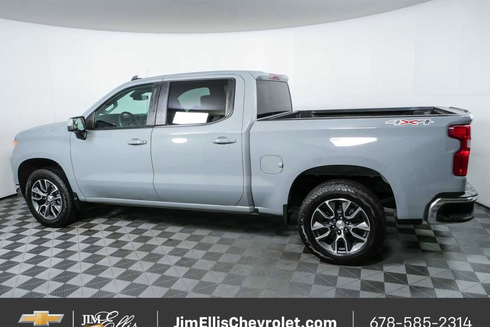 Certified 2024 Chevrolet Silverado 1500 LT AWD/4WD image 27