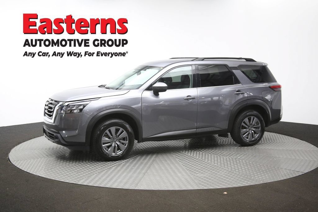 Used 2025 Nissan Pathfinder SV FWD image 58