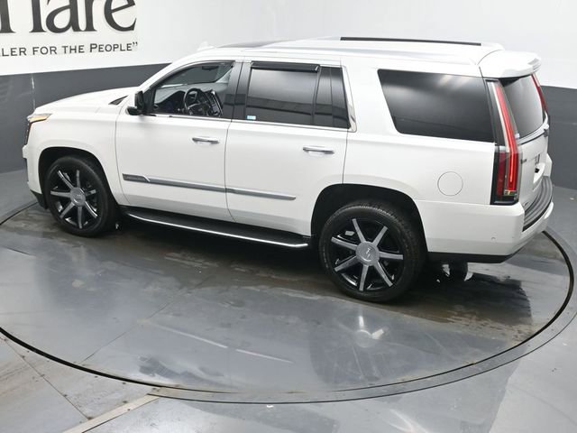 Used 2017 Cadillac Escalade Premium Luxury image 43