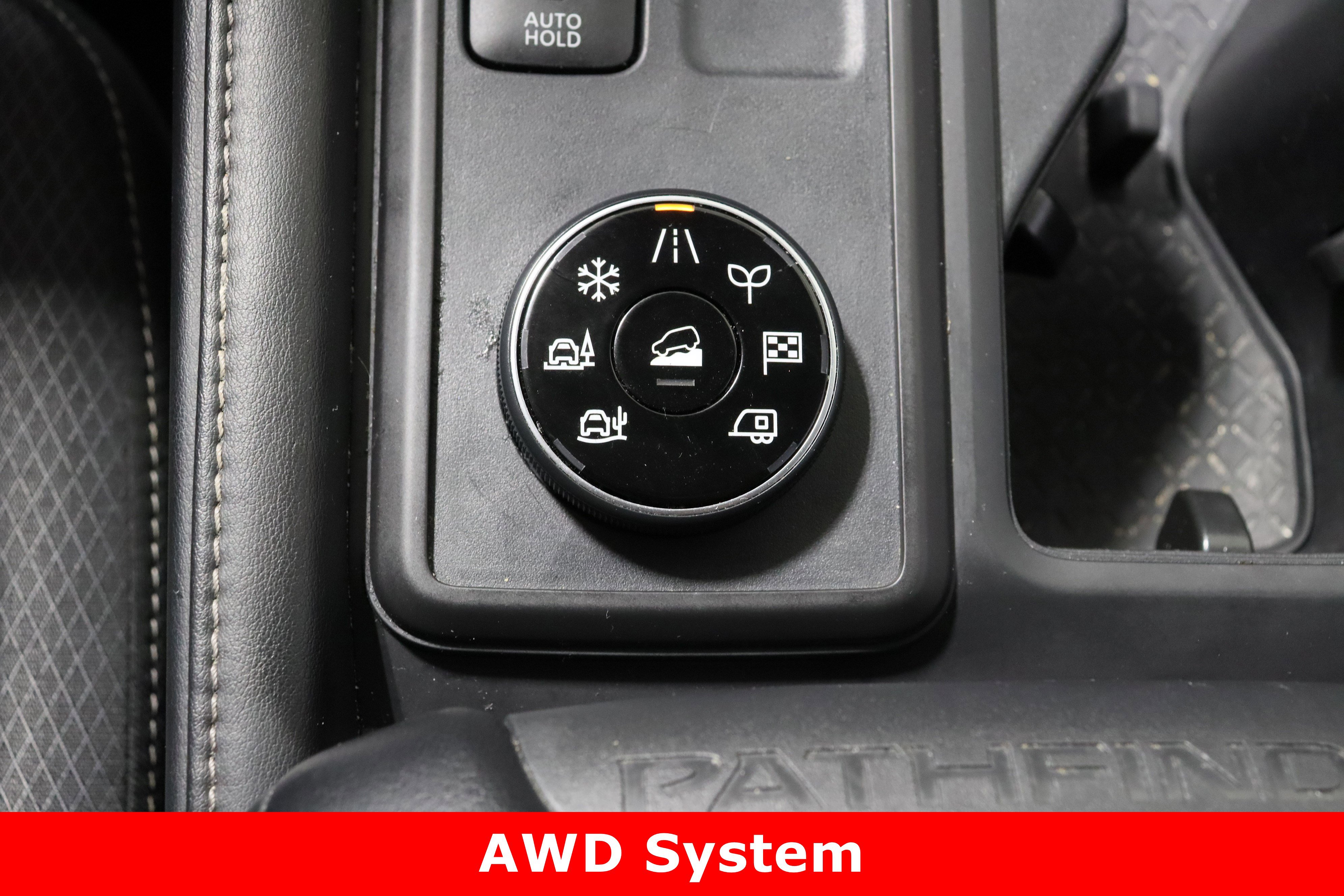 Used 2023 Nissan Pathfinder S image 21