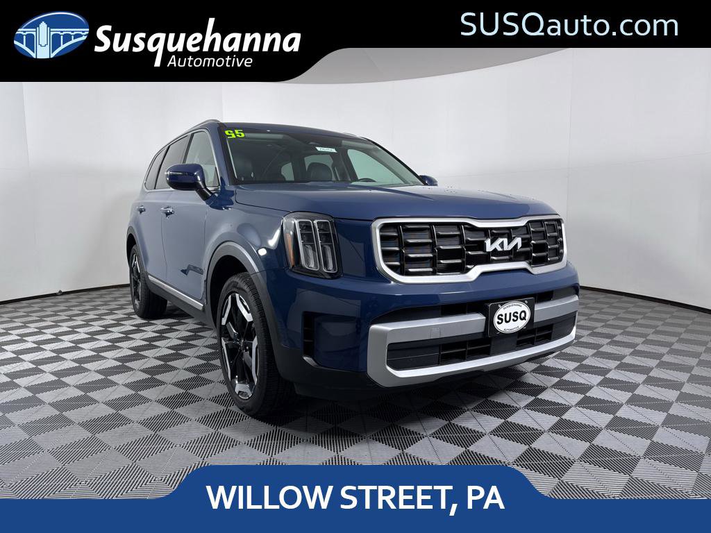 Used 2025 Kia Telluride S AWD/4WD image 1