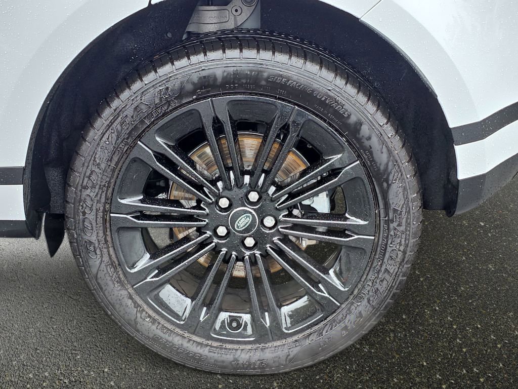 Used 2025 Land Rover Range Rover Evoque S image 38