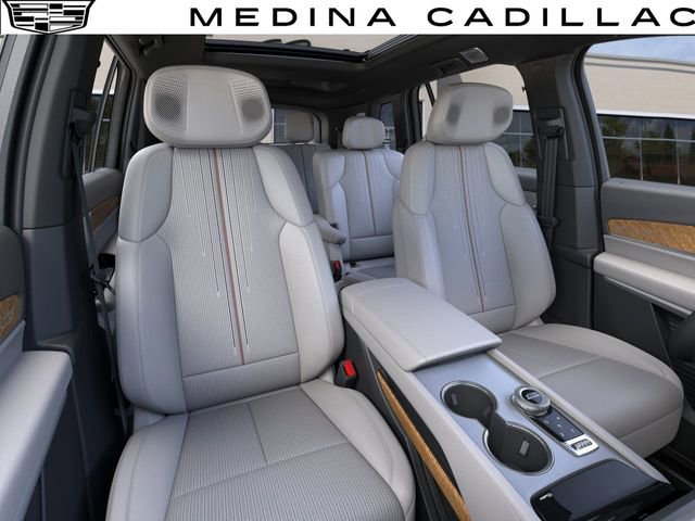 New 2026 Cadillac Vistiq Luxury w/ LPO, Floor Liner Package AWD/4WD image 17