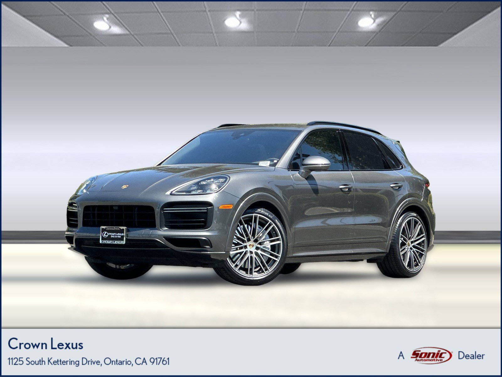 Used 2019 Porsche Cayenne Turbo AWD/4WD image 1