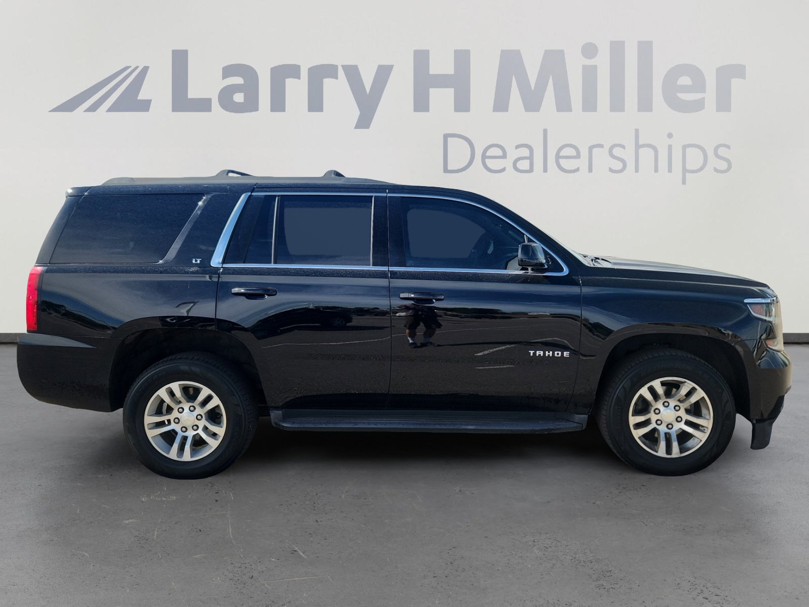 Used 2016 Chevrolet Tahoe LT w/ Luxury Package image 7