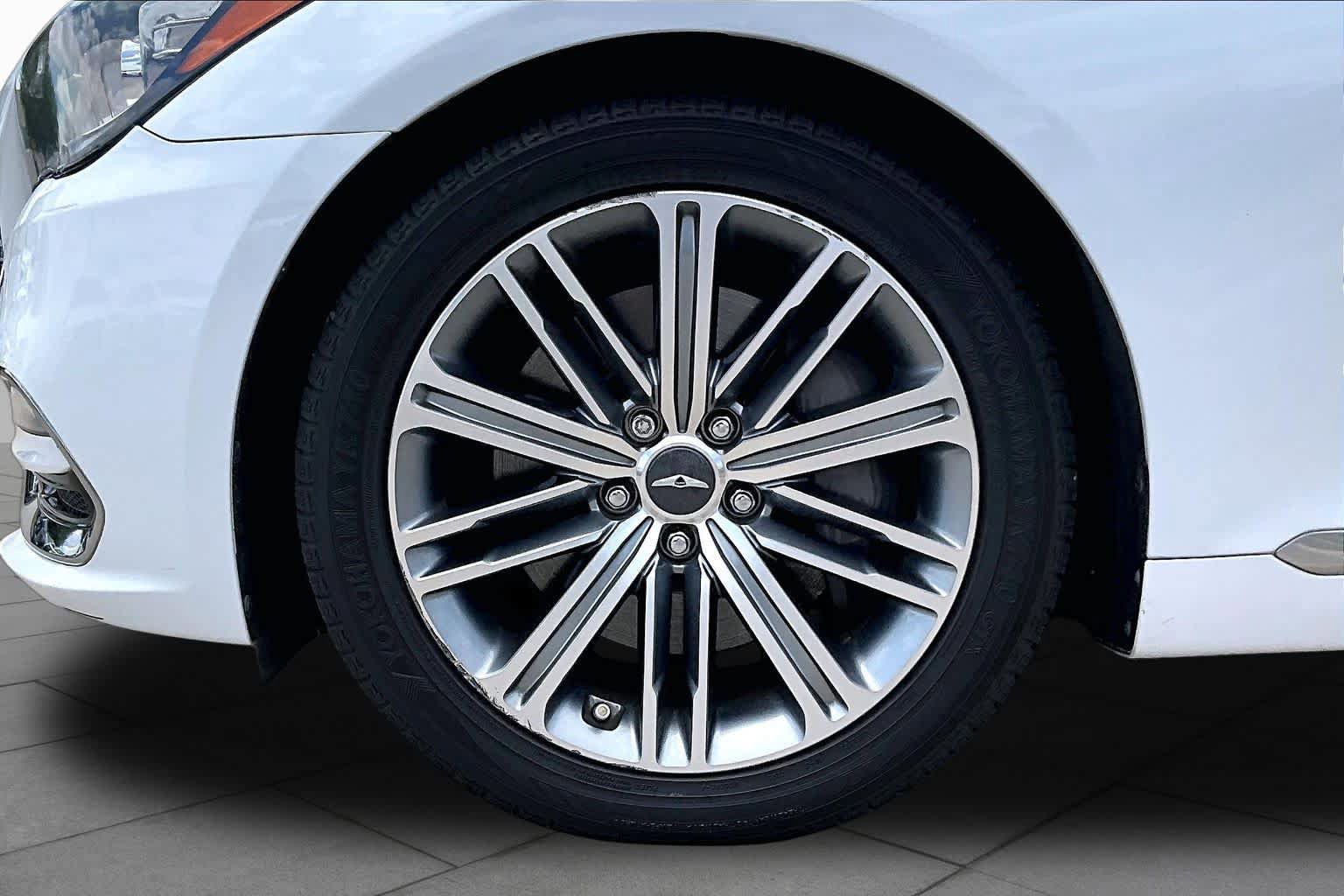 Used 2018 Genesis G80 3.8 w/ Option Group 02 RWD image 10