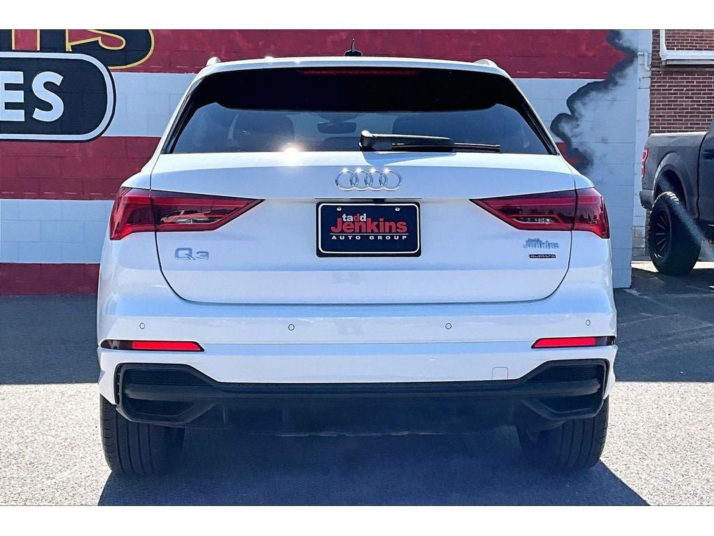 Used 2025 Audi Q3 2.0T Premium AWD/4WD image 4