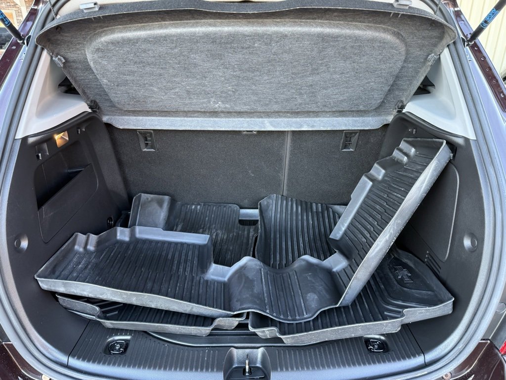 Used 2021 Chevrolet Trax LT w/ LT Convenience Package image 19