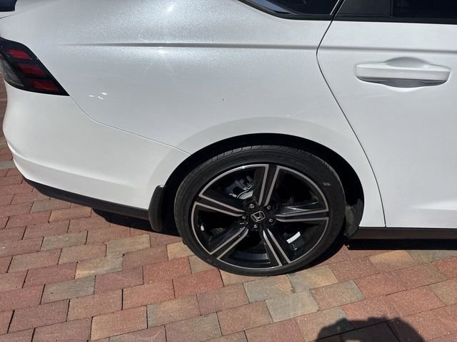 Used 2023 Honda Accord Sport image 15