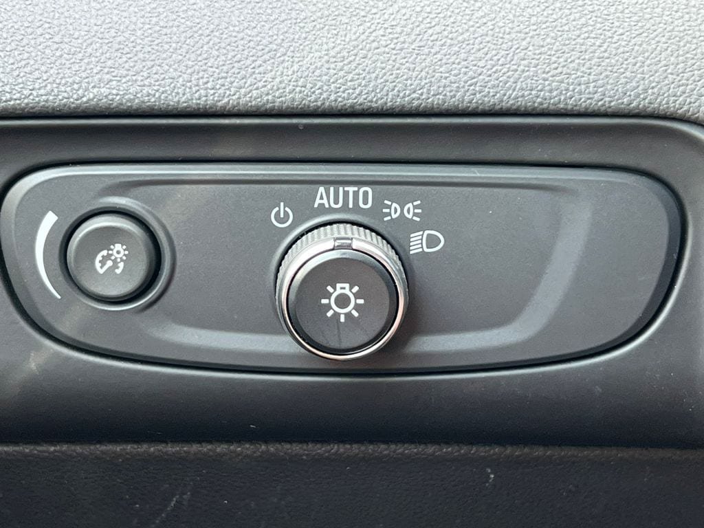 Used 2021 Buick Enclave Avenir w/ Avenir Technology Package AWD/4WD image 21