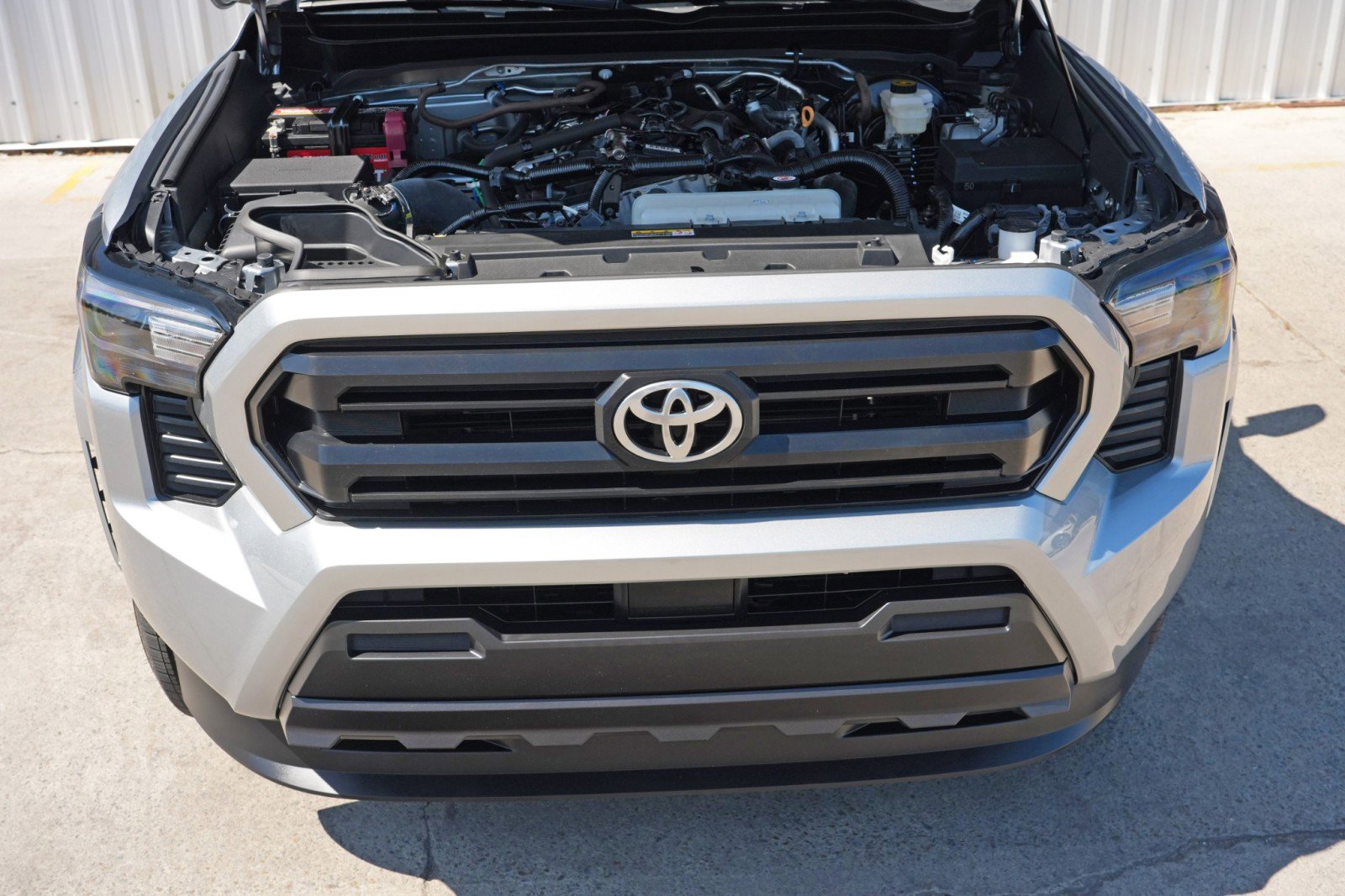 Used 2024 Toyota Tacoma SR image 6