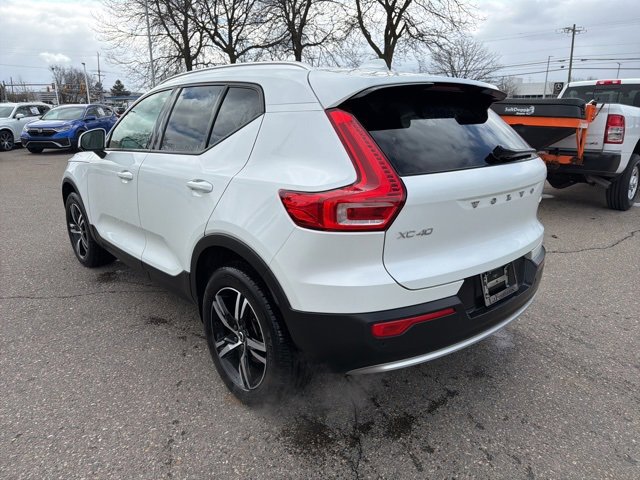 Used 2023 Volvo XC40 B5 Core w/ Convenience Package image 6