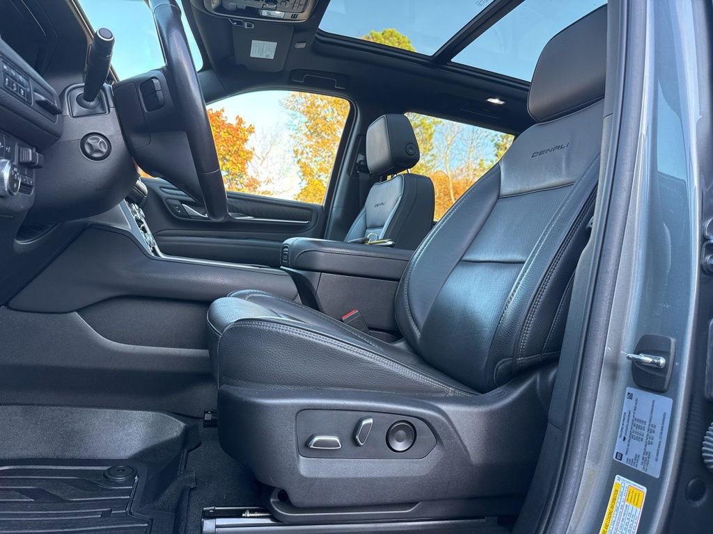 Used 2022 GMC Yukon Denali w/ Max Trailering Package image 28