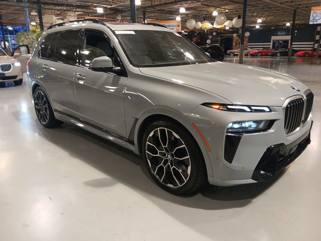 Certified 2026 BMW X7 xDrive40i w/ M Sport Package AWD/4WD image 1