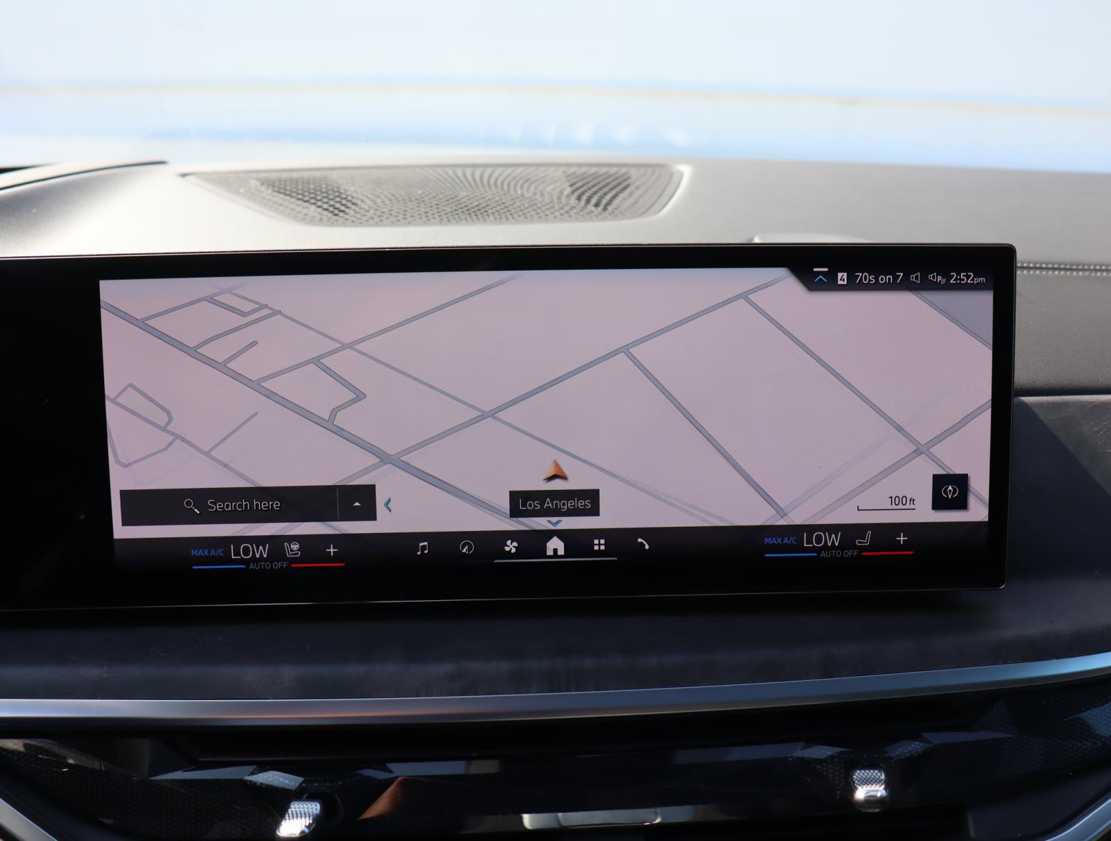 Used 2025 BMW X5 xDrive40i w/ Premium Package image 28