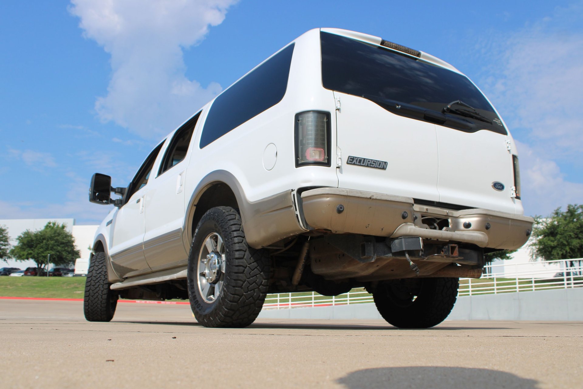 Used 2005 Ford Excursion Eddie Bauer RWD image 10
