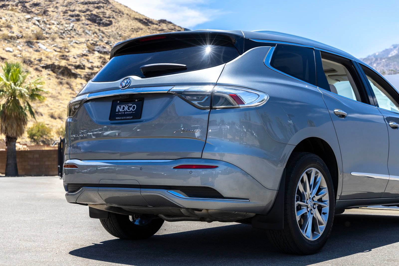 Used 2023 Buick Enclave Avenir w/ Avenir Technology Package AWD/4WD image 11