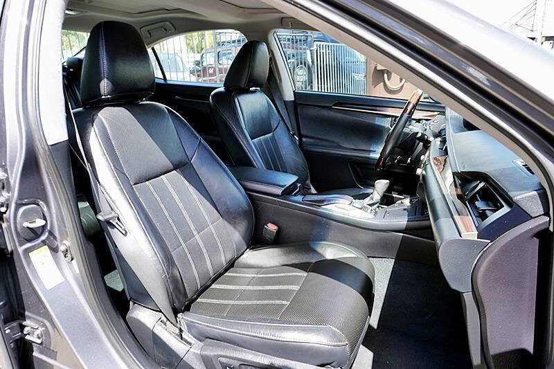 Used 2017 Lexus ES 350 w/ Luxury Package image 13