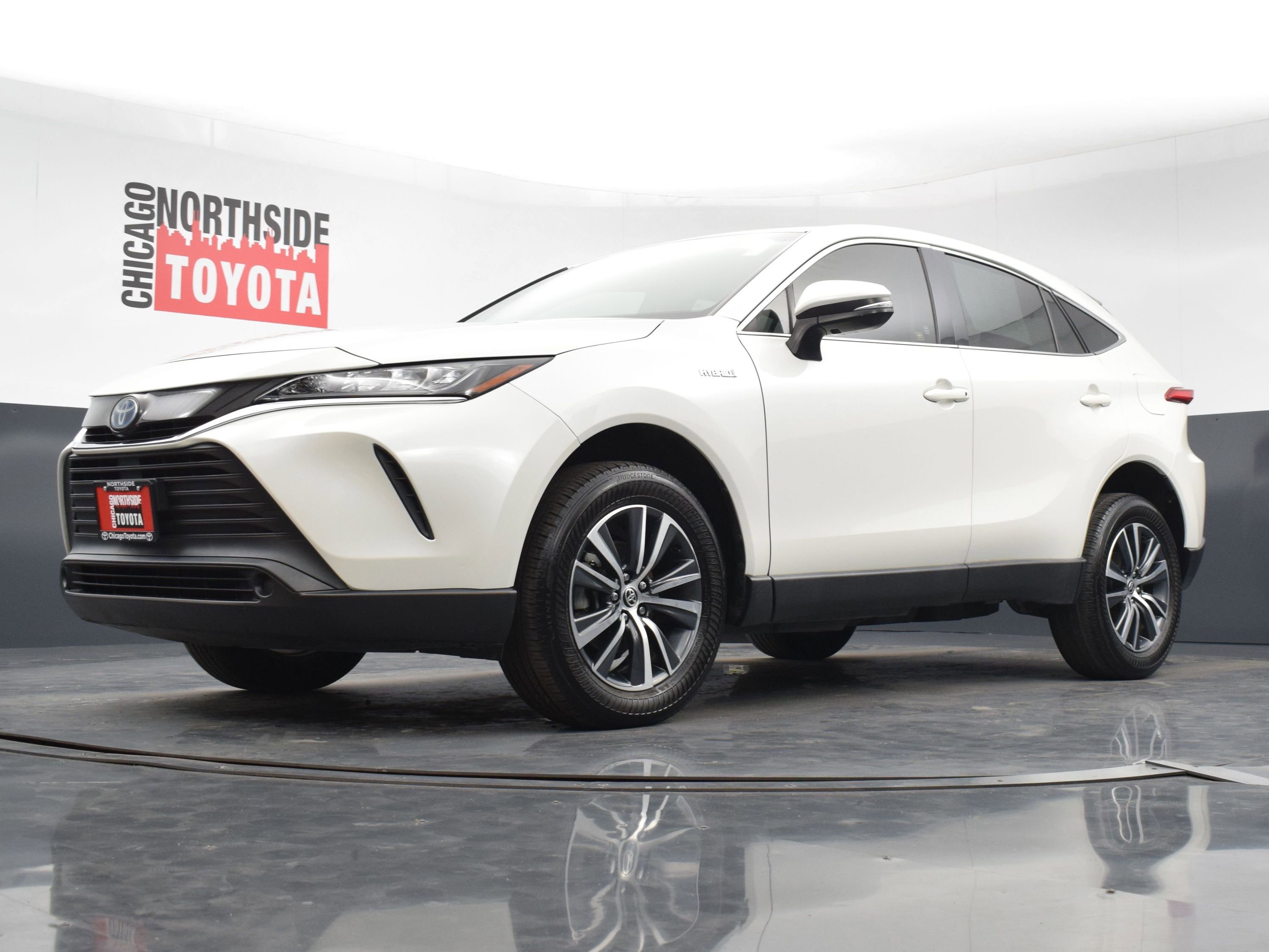 Used 2021 Toyota Venza LE image 32