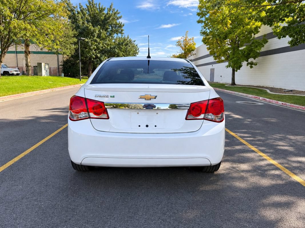 Used 2012 Chevrolet Cruze Eco FWD image 4