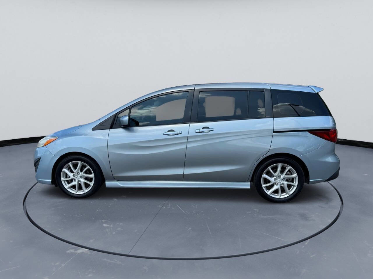 Used 2012 MAZDA MAZDA5 Touring w/ Moonroof & Audio Pkg image 9