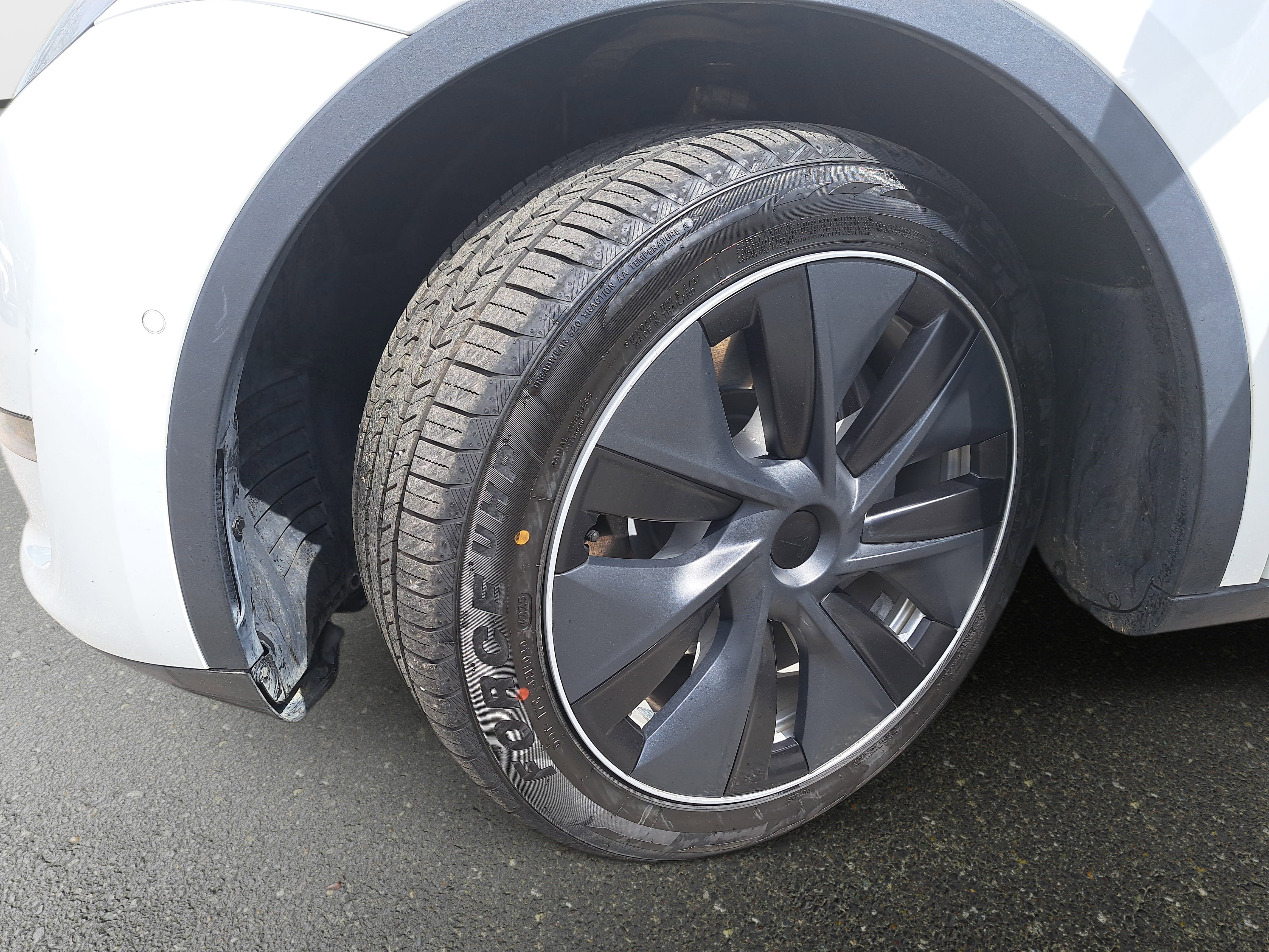 Used 2021 Tesla Model Y Long Range image 27