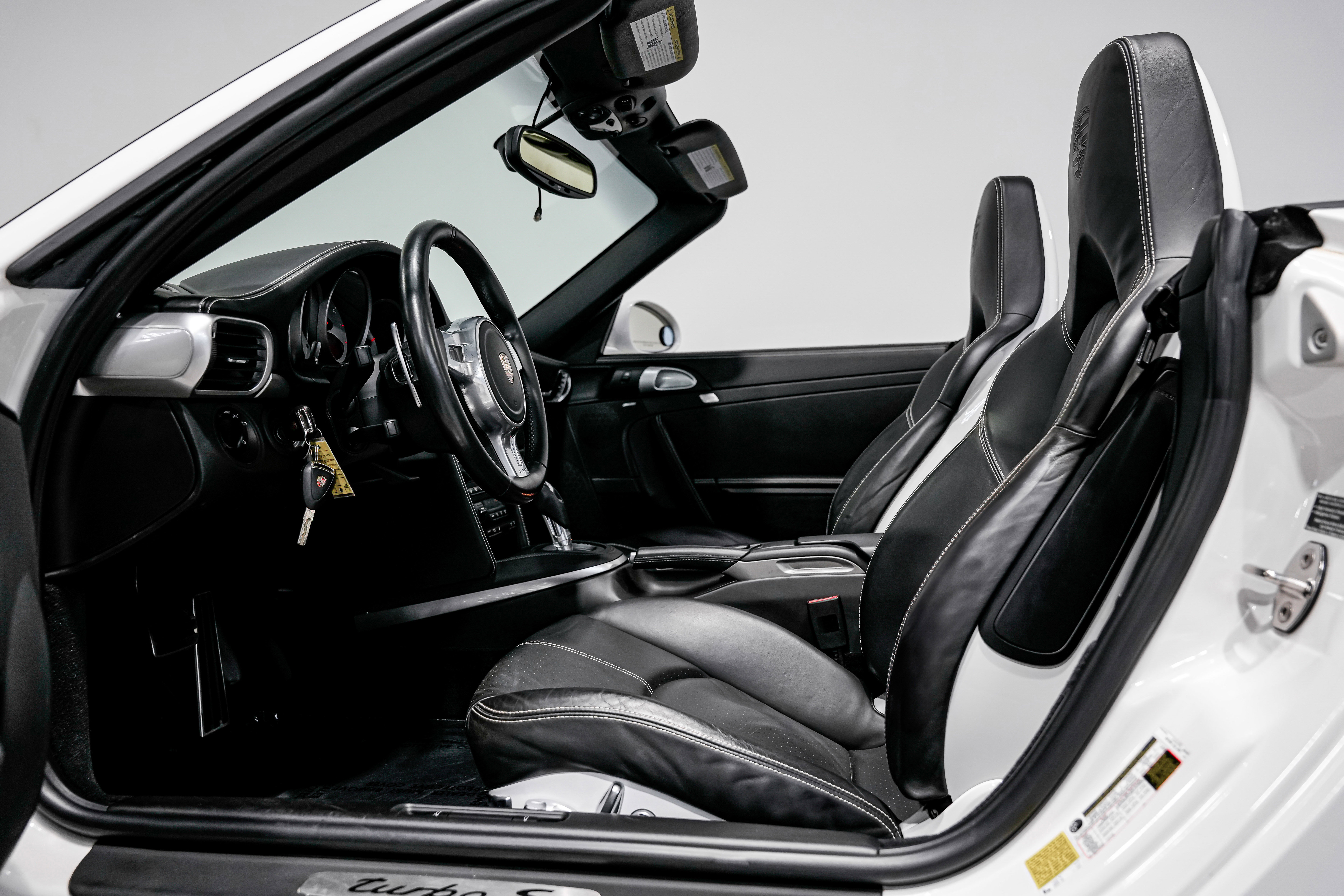 Used 2011 Porsche 911 Turbo S image 20