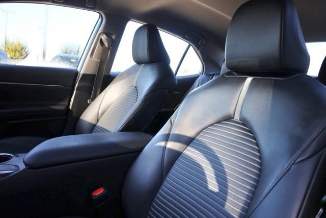 Used 2024 Toyota Camry SE image 19