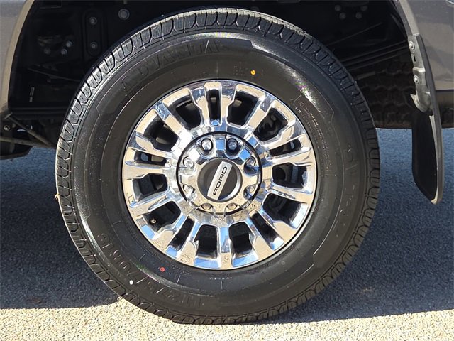 Used 2022 Ford F350 Lariat w/ Lariat Ultimate Package image 9