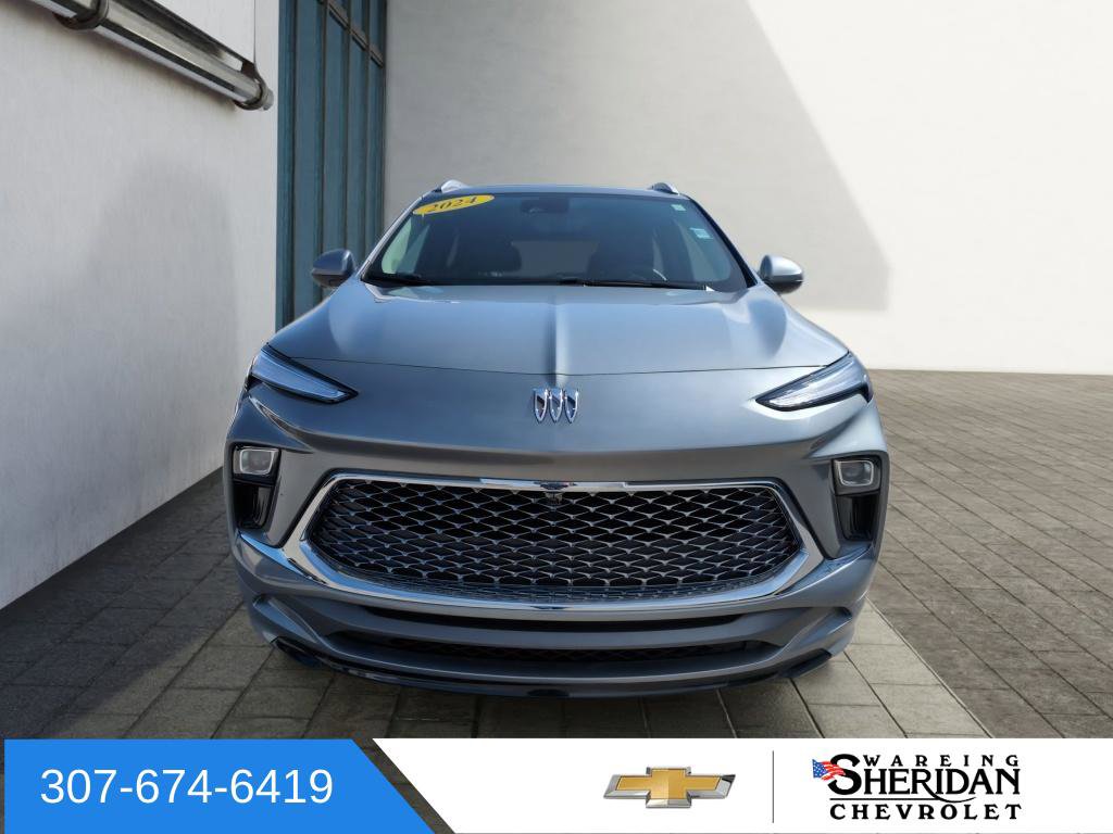 Used 2024 Buick Encore GX Avenir w/ Avenir Technology Package image 2