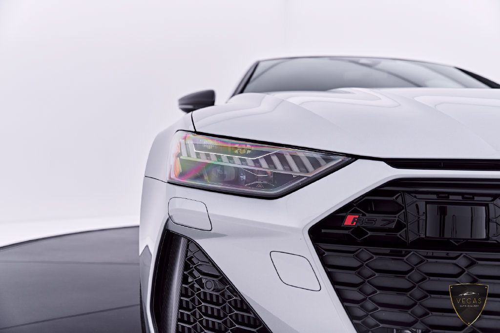 Used 2025 Audi RS 7 Performance AWD/4WD image 22