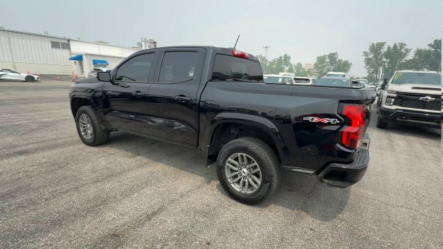 Used 2023 Chevrolet Colorado LT AWD/4WD image 6