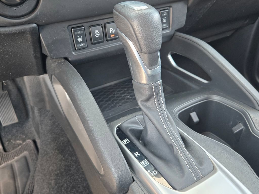 Used 2023 Nissan Frontier SV w/ SV Convenience Package image 24