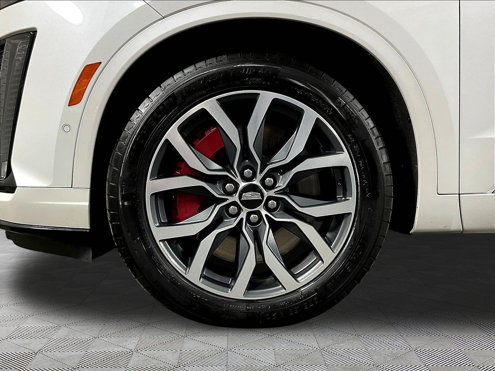 Used 2024 Cadillac XT6 Sport w/ LPO, Onyx Lite Package AWD/4WD image 35