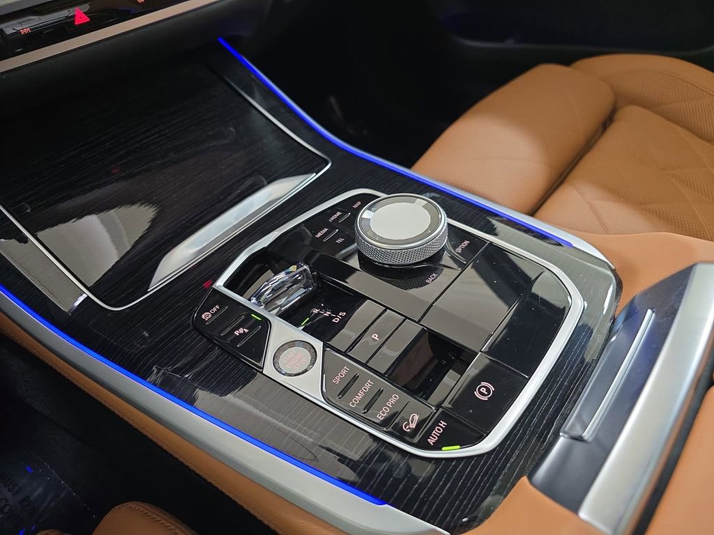 Used 2024 BMW X5 xDrive40i w/ Executive Package image 26